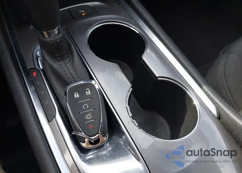 2020 Chevrolet Malibu Fwd Lt из США, поврежденный, VIN 1G1ZD5ST4LF043928